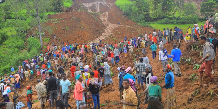 Over 100 people killed in twin Ethiopia landslides