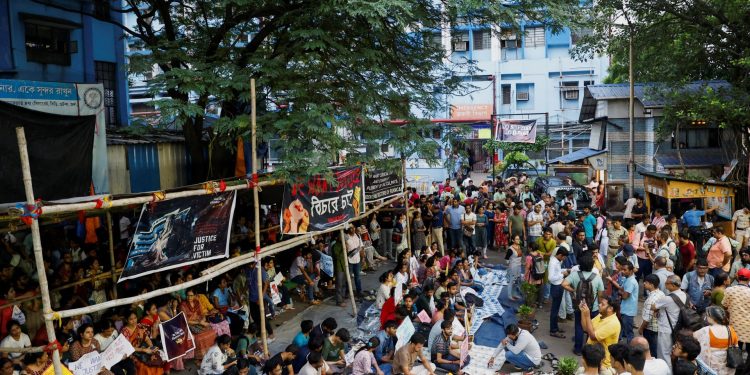 Doctors across India protest rape and murder of medic in Kolkata