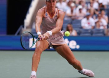 Lethal Haddad Maia fights back to beat Kasatkina in Korea Open final