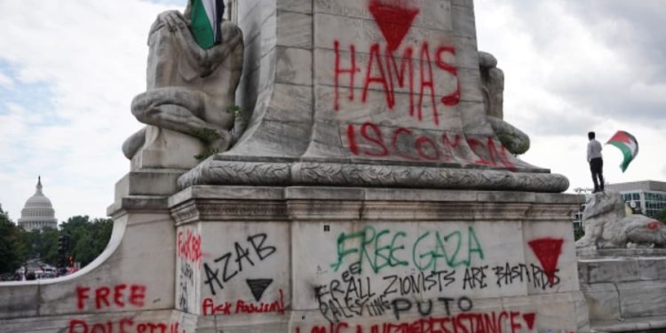 Experts warn of growing radicalization among anti-Israel groups on US university campuses